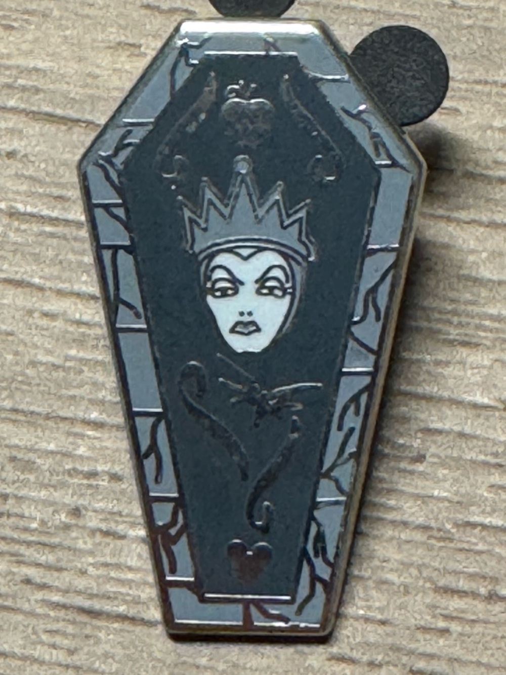 5/$25 Disney Villain Coffins Snow White Evil Queen Pin